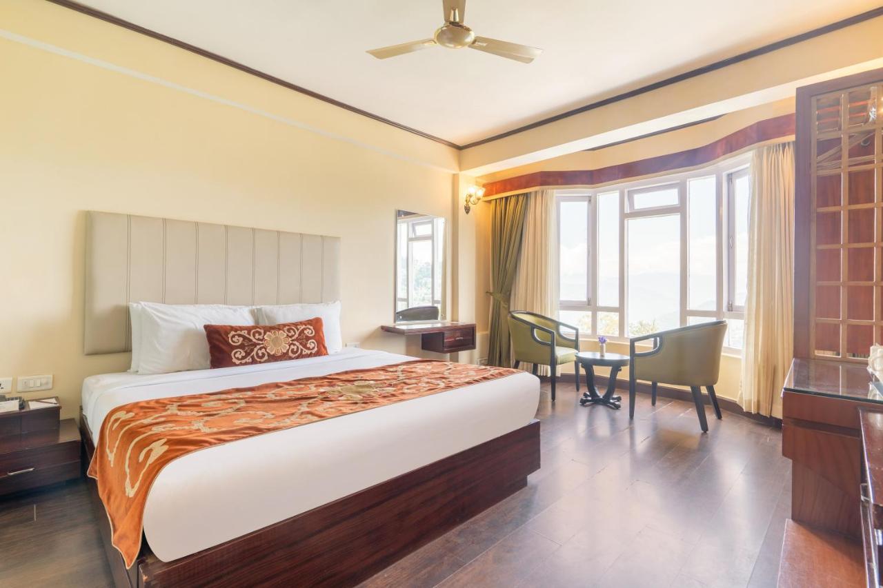 Summit Lillium Hotel & Spa Kalimpong Exteriör bild